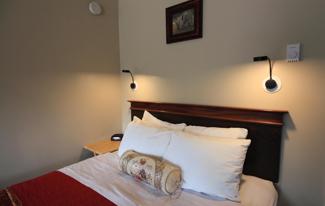 Motel Le Jolibourg Saint-Sauveur-des-Monts Buitenkant foto