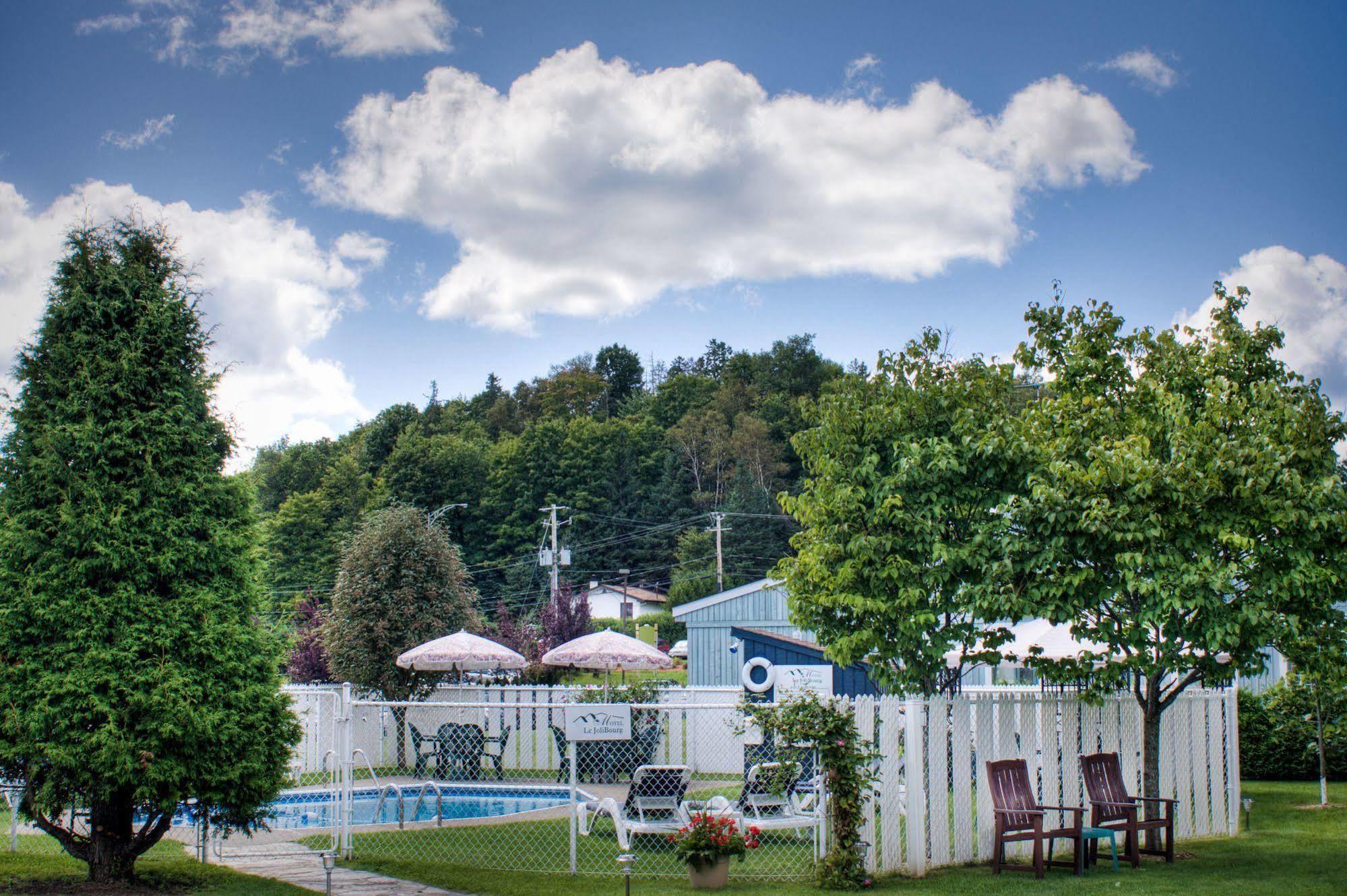 Motel Le Jolibourg Saint-Sauveur-des-Monts Buitenkant foto